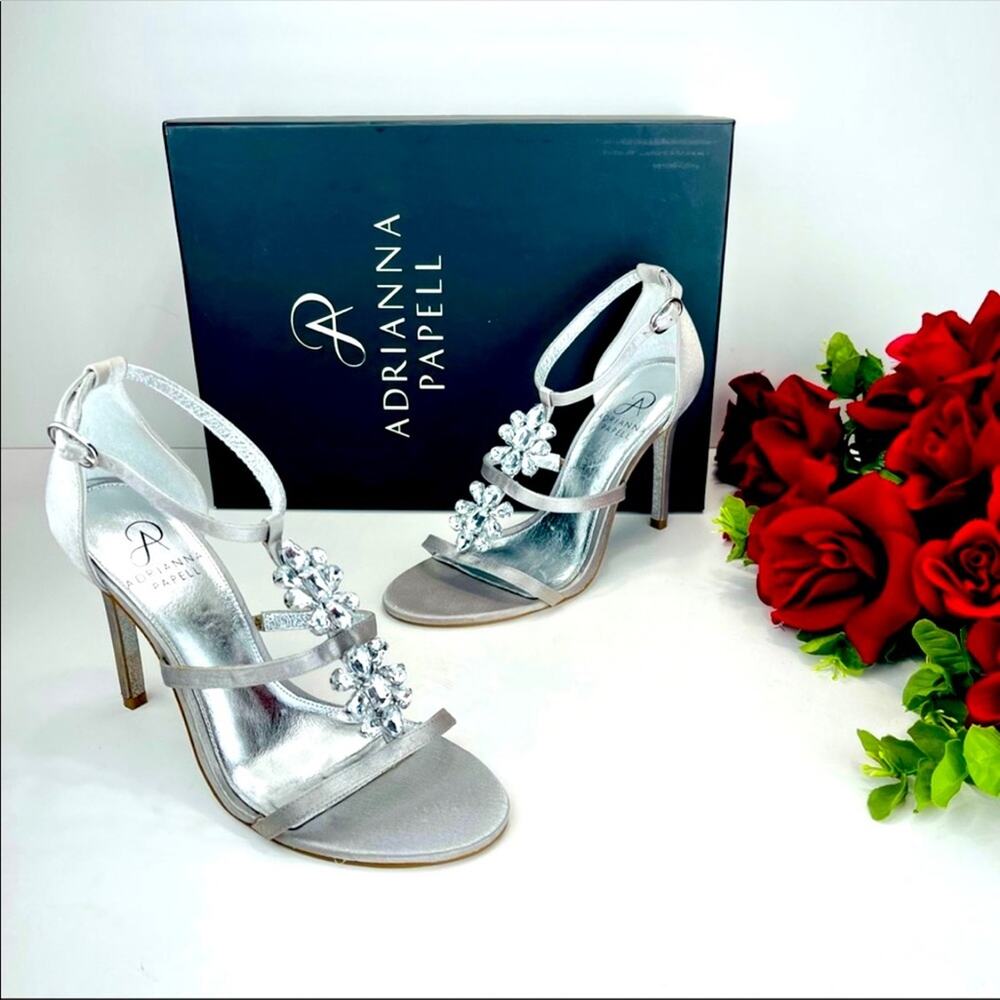 Adrianna Papell Daphne Stiletto Sandal Size 6 Silver Satin & Leather Embellished